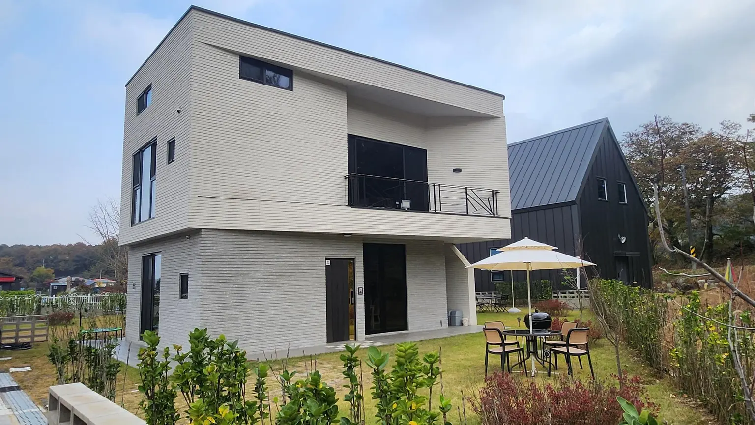 Gyeonggi Paju Heyri Village, 10 minutes away by car, country house #wide yard #barbecue - main image