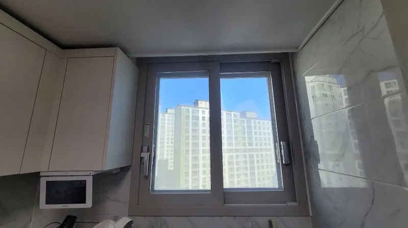 [Gimhae] Fully Furnished Private Apartment New! Newly Built 31 Pyeong #3 Bedrooms 2 Bathrooms Hotel-Class #Parking #Brand New 56
