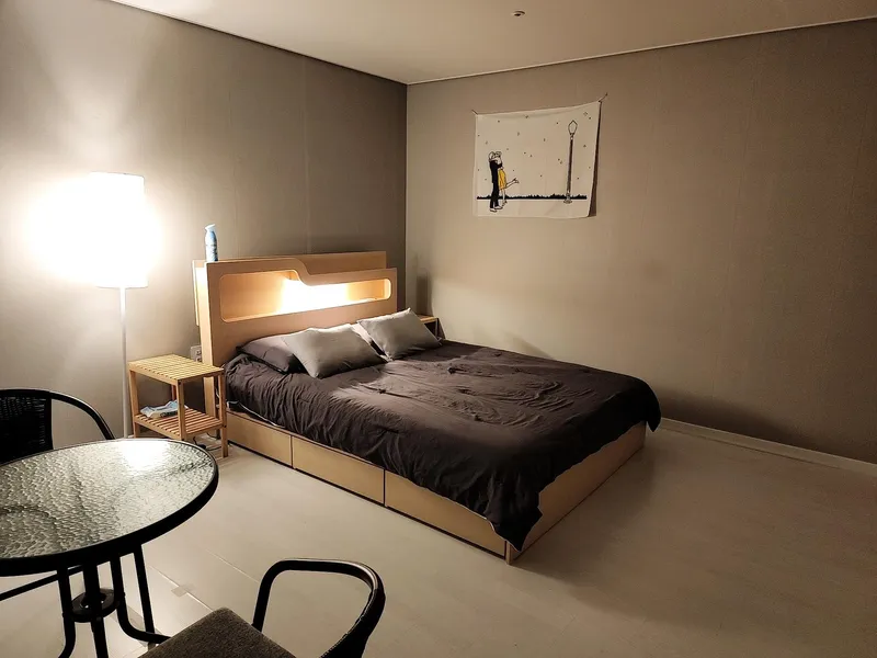 [Michuhol, Incheon] Jemulpo, Dohwa Station area 27 pyeong apartment Netflix 6