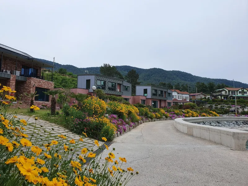 [Namhae] Ocean view, 2nd floor (pet-friendly) detached house with a garden and sea view 166