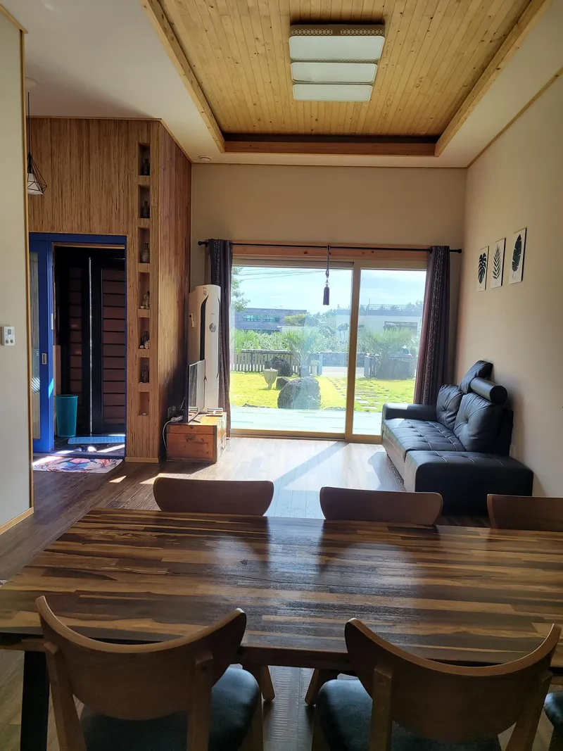 [Pyoseon, Seogwipo][Seogwipo Pyoseon] Neulbom House 1st Floor Two-Room Short-term Rental/Living Room No. 102 #PetsAllowed 11