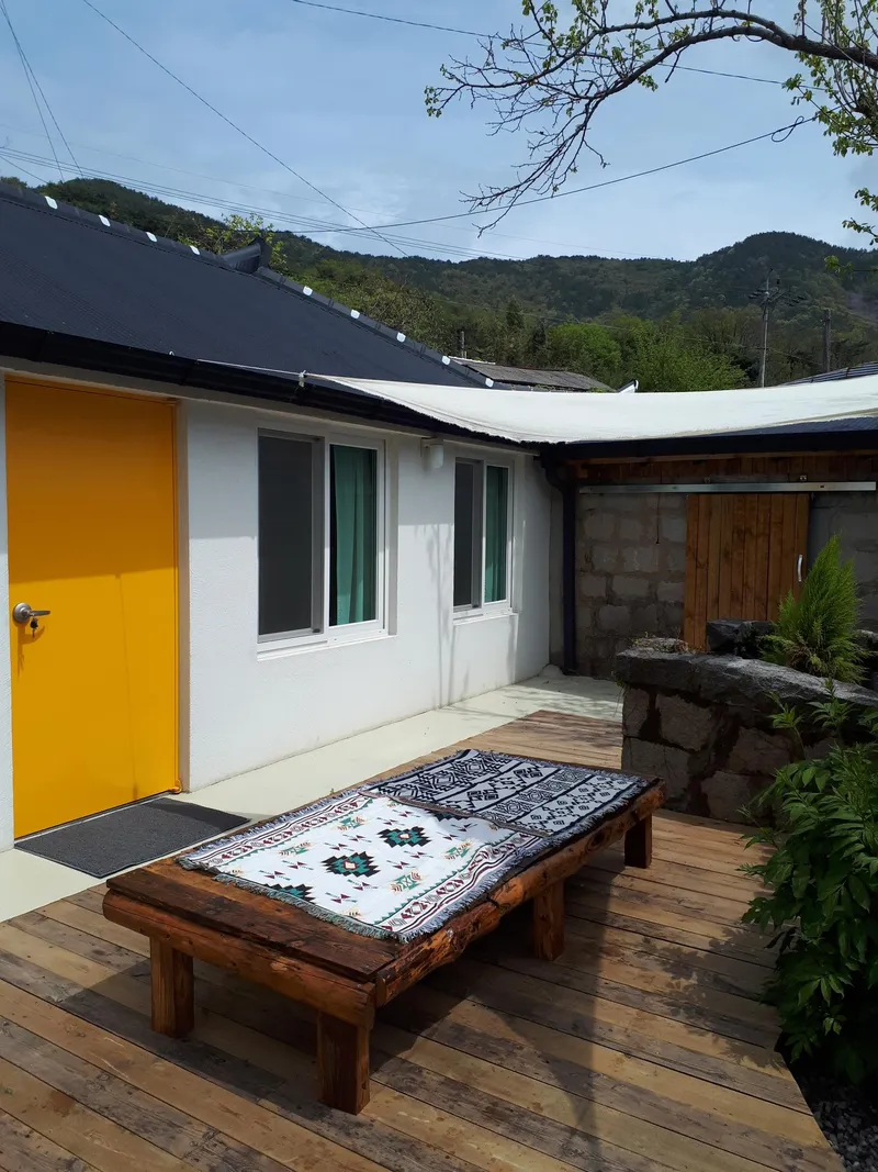 [Namhae] Pretty country house with yellow rafters and a yard, private stay #PetFriendly 7