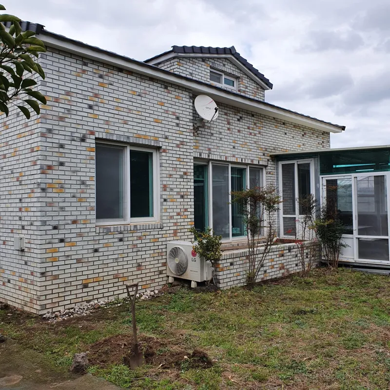 [Pyoseon, Seogwipo] Jeju Seogwipo Outdoor Pet-Friendly Farmhouse with Tangerine Orchard and Stone Wall on the 1st Floor 3