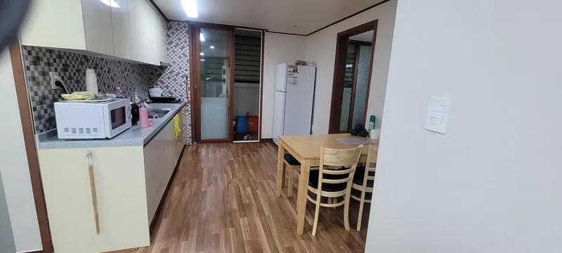 [서귀포 표선] 표선해수욕장 차로 5분거리 투룸아파트 2층 6
