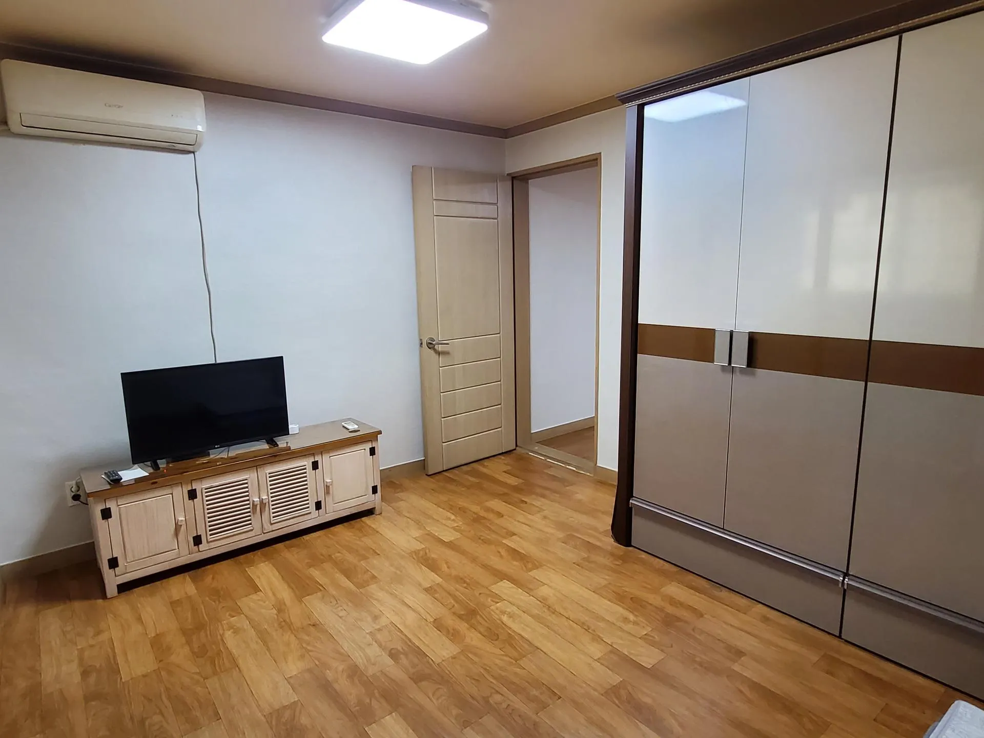 One-Bedroom in Dong-gu, Daegu — 60m², sleeps 3, 1 bath