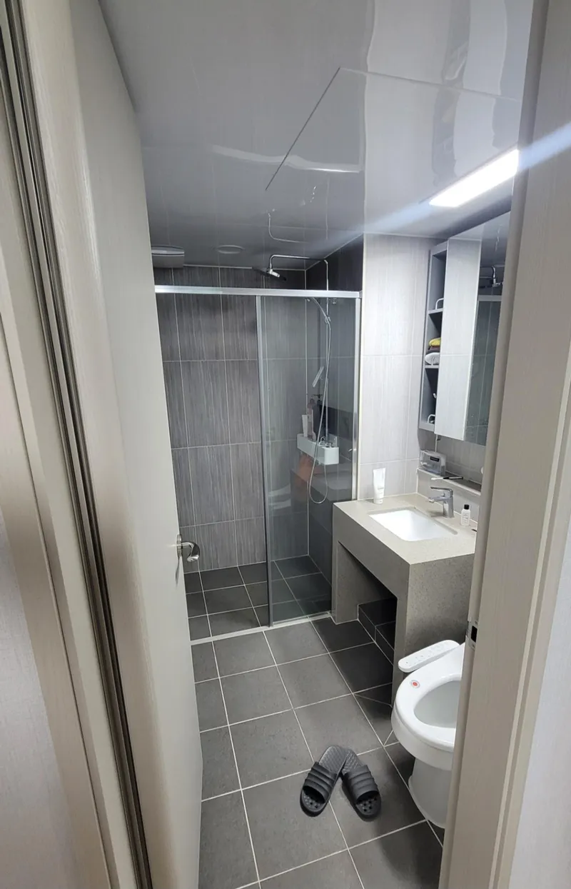 [Gimhae] Fully Furnished Private Apartment New! Newly Built 31 Pyeong #3 Bedrooms 2 Bathrooms Hotel-Class #Parking #Brand New 26
