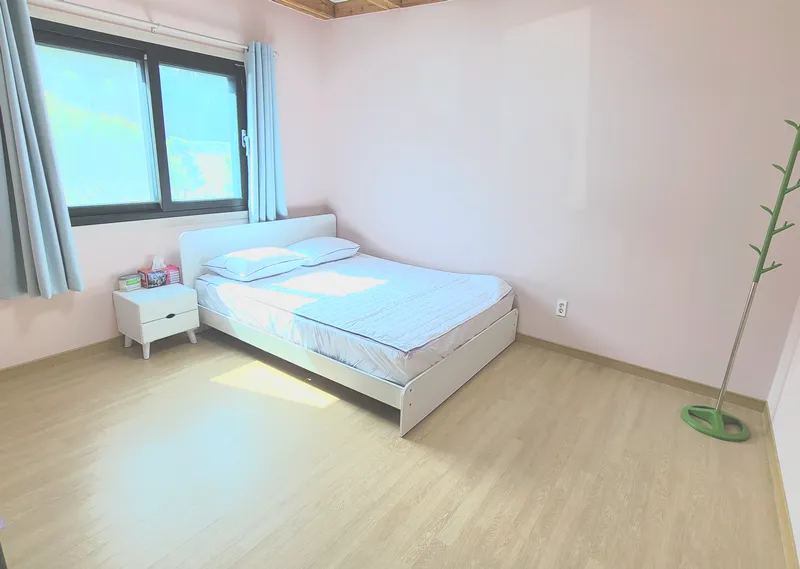 [Yangyang] Jumunjin, 5 minutes from the beach, 350 pyeong building, 50 pyeong 2nd floor detached house 25