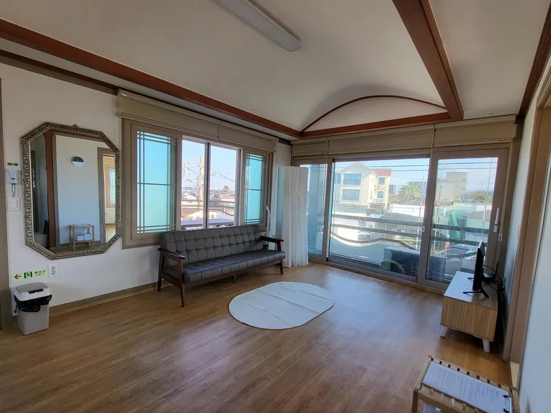 [Hallim, Jeju][Jeju Hyeopjae] Ocean view single-family home in front of Hyeopjae Port #2nd floor only 7