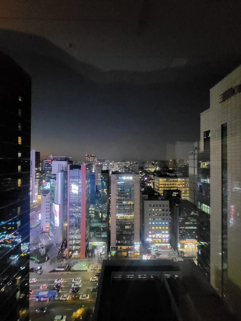 [서울 강남] 강남역 바로앞 30초 풀옵션 원룸 고층 시티뷰 3
