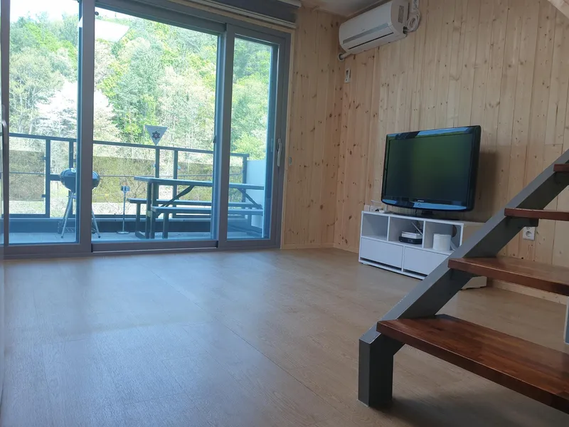 [울산 울주] 대운산 계곡 옆에 있는 잔디마당 펜션 201호 2