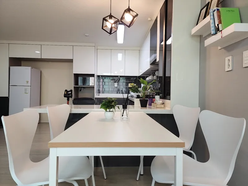 [Michuhol, Incheon] Jemulpo, Dohwa Station area 27 pyeong apartment Netflix 5
