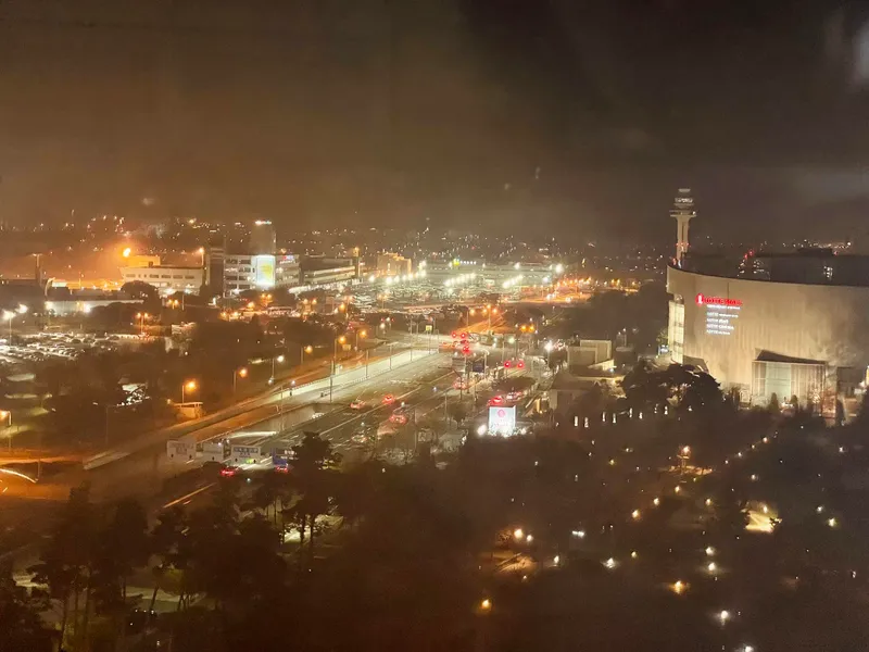 [Gangseo, Seoul] City view from the large window adjacent to Gimpo Airport Magok District 5