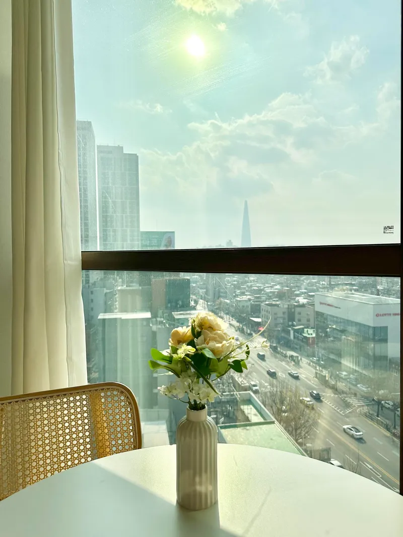 [Gangdong, Seoul] Lotte Tower View One Room Officetel 1 minute from Cheonho Station 2