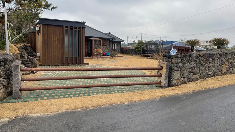 [제주 구좌] 바다 바로앞 해변 #평대해변 바깥채 18