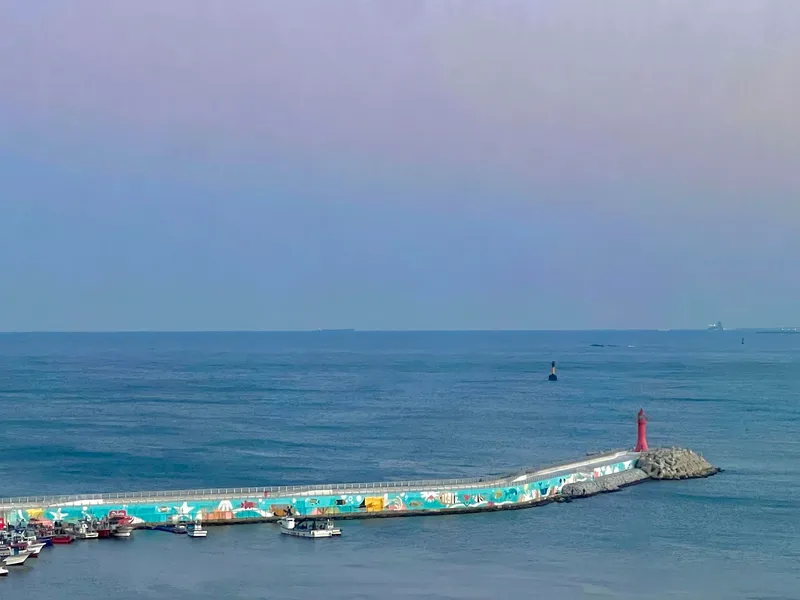 [Gangneung] Full ocean view from all rooms, 35 pyeong, 3 rooms/8 people/2-minute walk to the sea 52