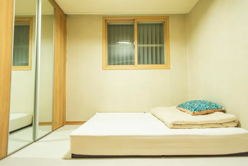 [Bucheon] 3-room apartment 1 minute from Sinjung-dong Station 12