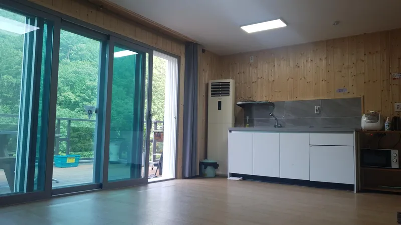 [울산 울주] 대운산 계곡 옆에 있는 잔디마당 펜션 202호 3