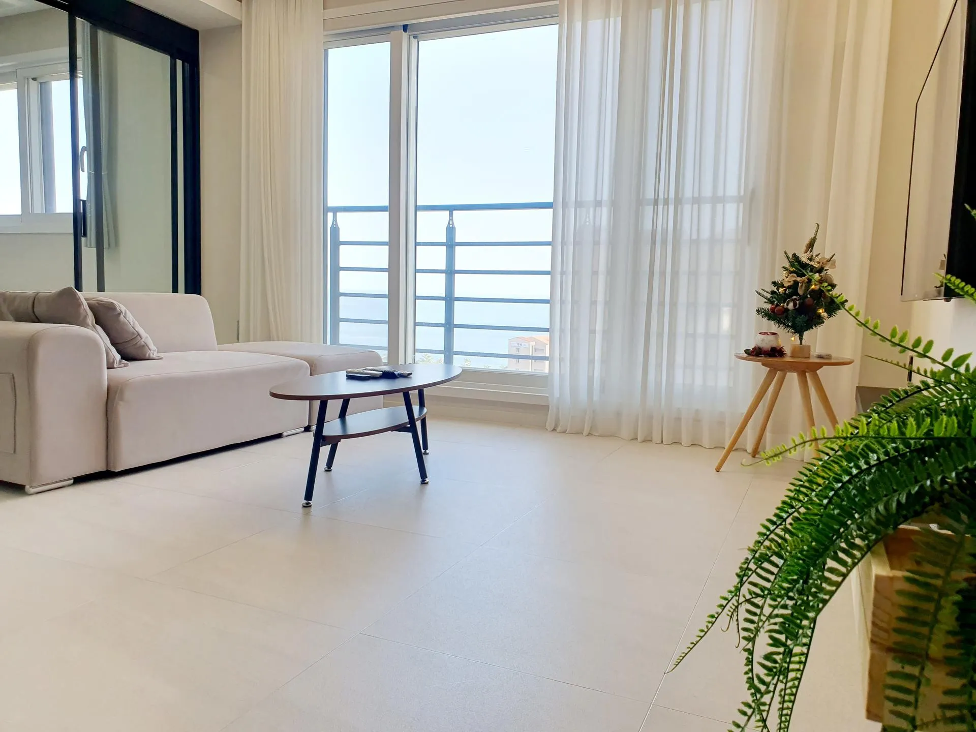 Sanha-dong Ocean View Two-Bedroom Efficiency