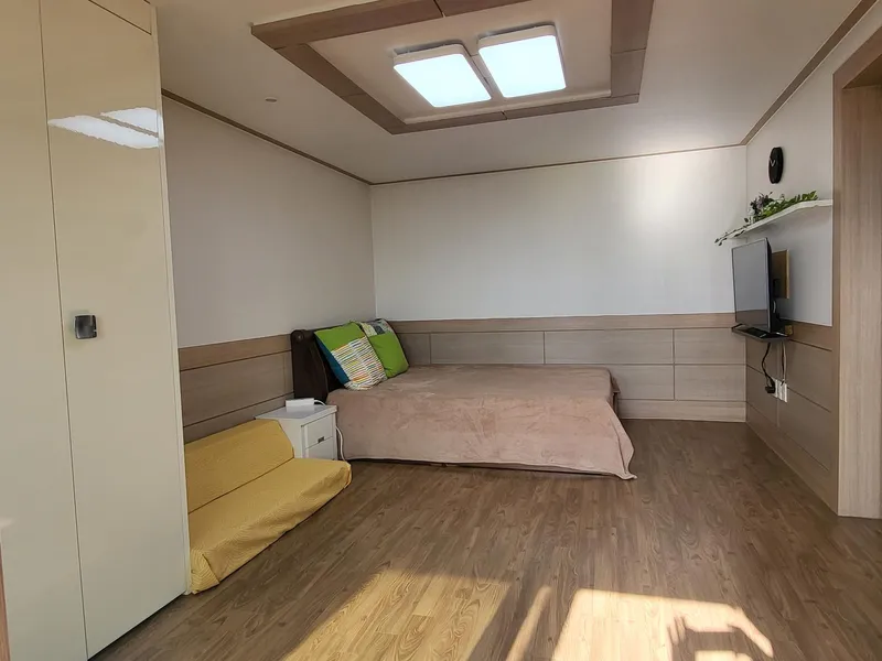 [Gangjeong-dong, Seogwipo] 14 Pyeong (actual size), 2 Balconies, a true 1.5-room apartment with ocean view at the price of a studio, excellent transportation 2