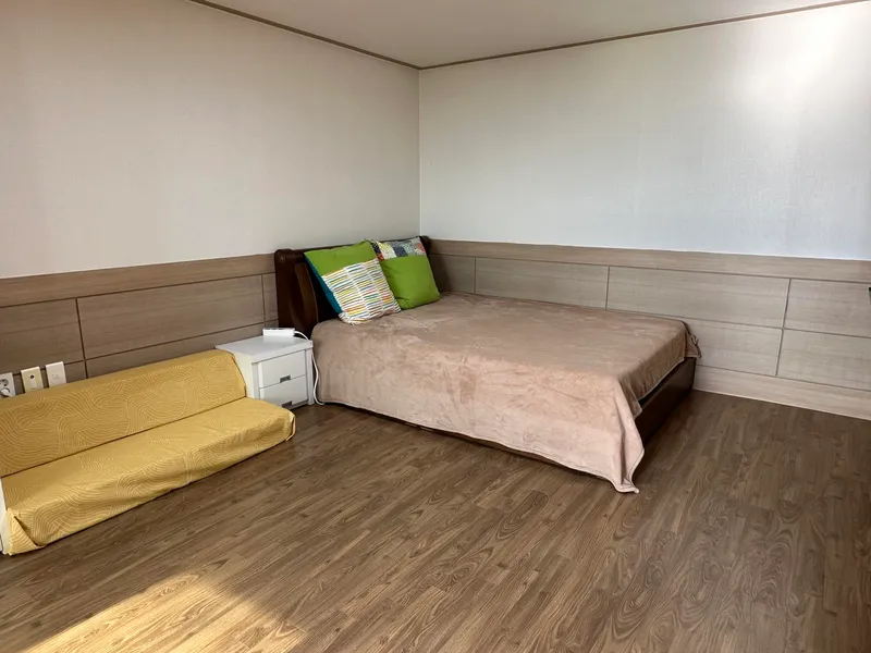 [Gangjeong-dong, Seogwipo] 14 Pyeong (actual size), 2 Balconies, a true 1.5-room apartment with ocean view at the price of a studio, excellent transportation 21