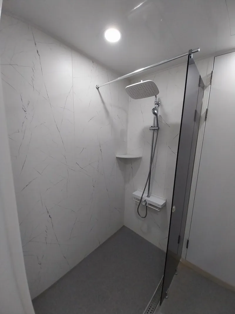 [Seocho, Seoul] 3-minute walk from Gangnam Station Exit 5, clean officetel with large floor space 8