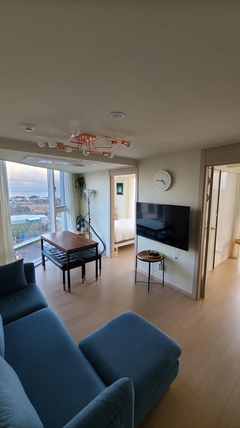 [Jungmun-dong, Seogwipo] Jungmun Ocean, Top Floor, Two Rooms, 1 Queen Bed, 1 Super Single, Ocean View, Suite Room 14