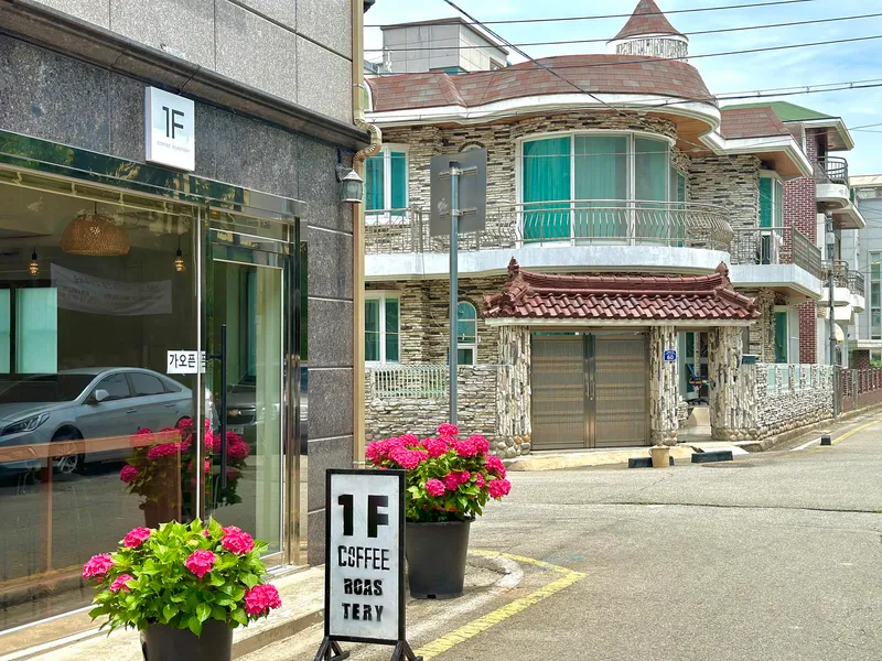 [Geoje] Fairytale-like house in the city center #30 minutes from anywhere in Geoje, 2-story detached house 2