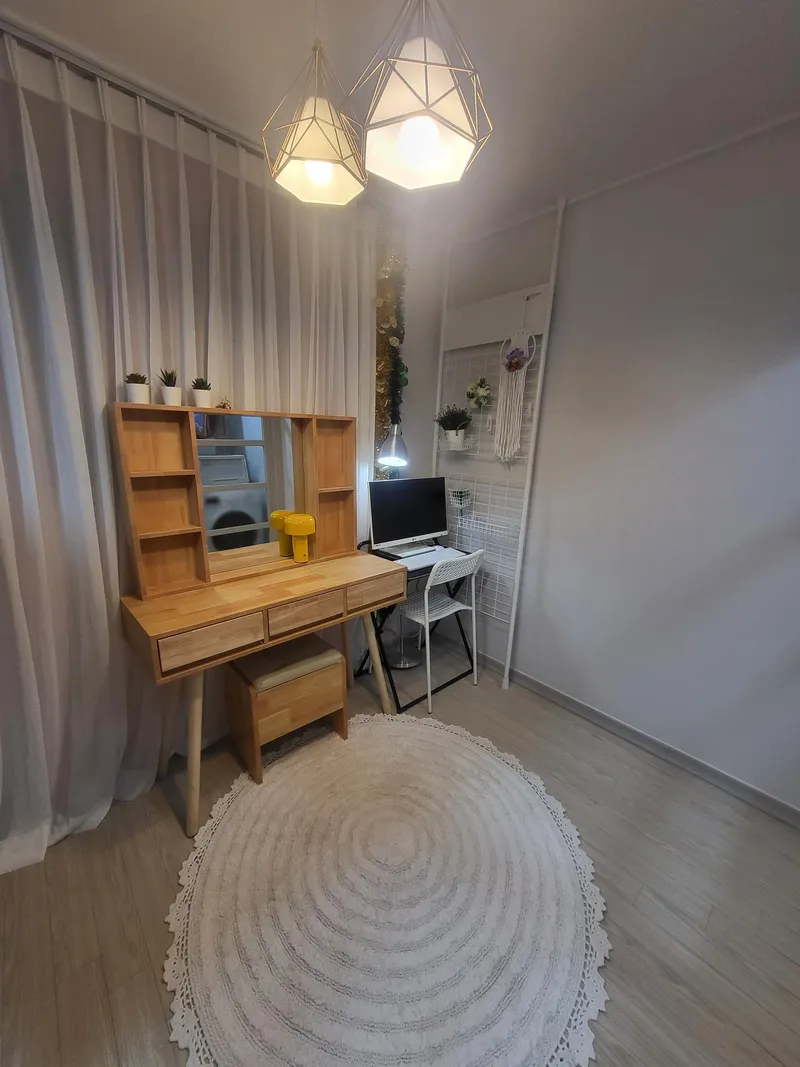[Songpa, Seoul] 2 minutes walk from Songpanaru Station on Line 9, very close to the station 10