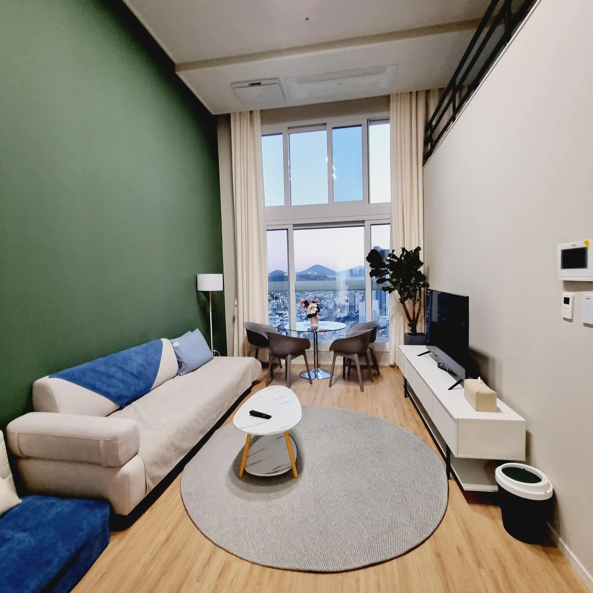 Yeondeung-dong Ocean-View Duplex