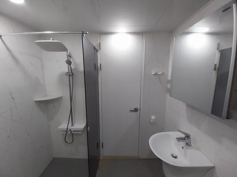 [Seocho, Seoul] 3-minute walk from Gangnam Station Exit 5, clean officetel with large floor space 9