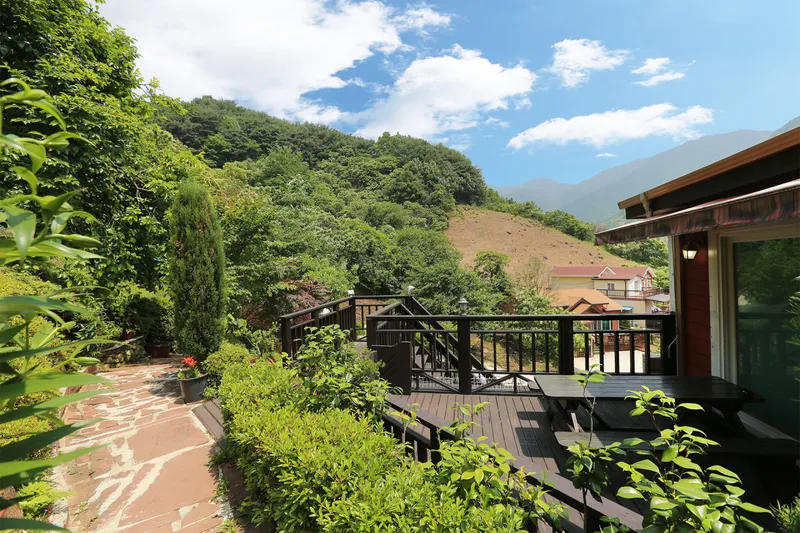 [Gurye] A neat and clean pension with a great view of the Seomjin River in front #Byeolbang 9