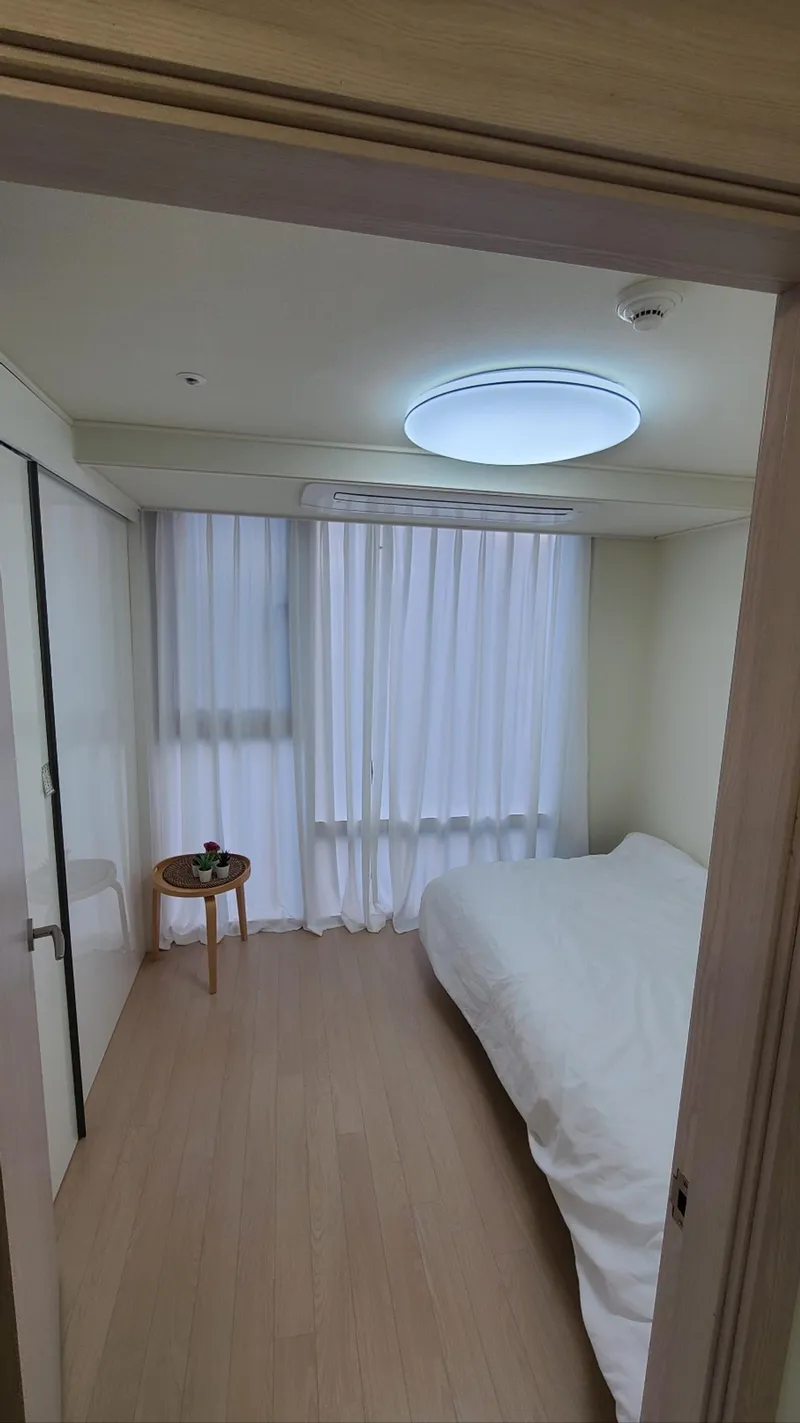 [Jungmun-dong, Seogwipo] Jungmun Ocean, Top Floor, Two Rooms, 1 Queen Bed, 1 Super Single, Ocean View, Suite Room 5