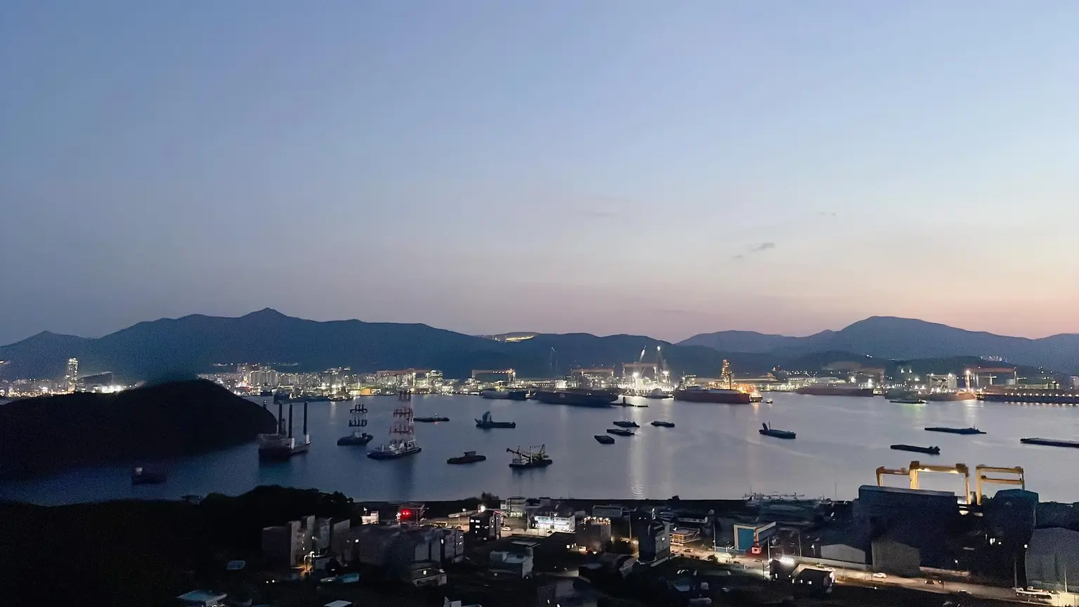 Geoje 34-pyeong apartment with full ocean view and full of energy #Workation #Homestay #2nd branch - main image