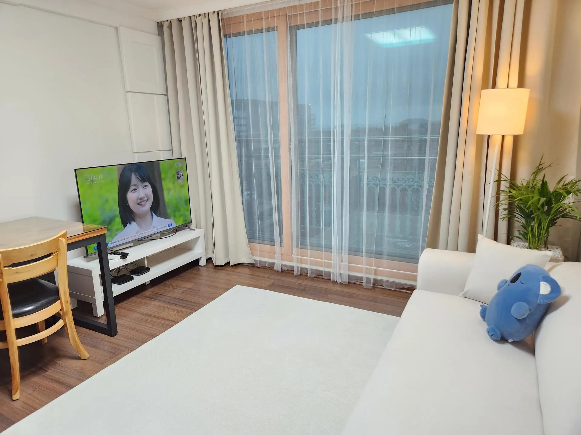 Unbuk-dong Ocean View Three-Room House
