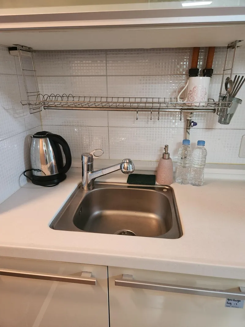 [Gangnam, Seoul] Studio Apartment, 30-second walk from Yeoksam Station # Prime location right next to Yeoksam Station (Line 2) 6