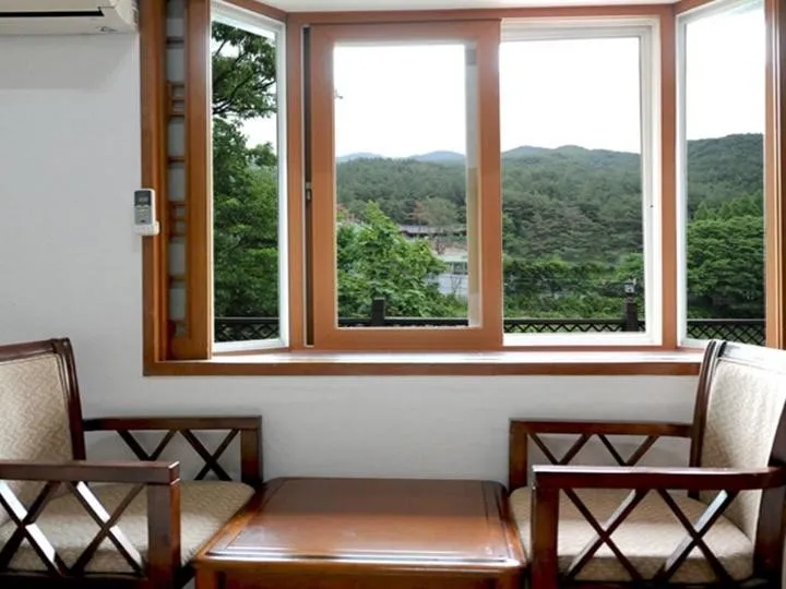 [Gurye] Comfortable environment and quaint log cabin atmosphere Pension #Bed A 2