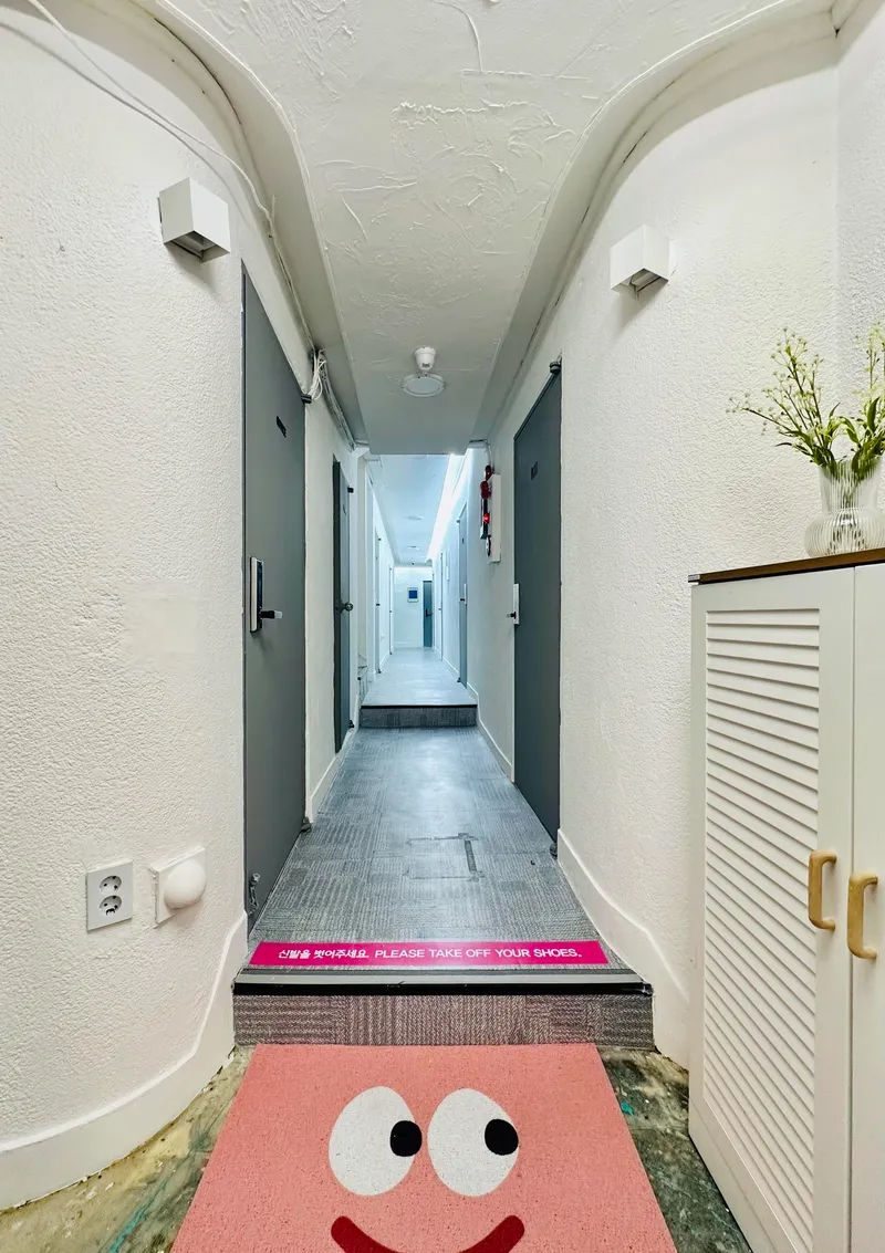 [Jungnang, Seoul] #Jungnangcheon #Jungnang Station #Samyuk Health College #Hankuk University of Foreign Studies Sharehouse One Roomtel 8