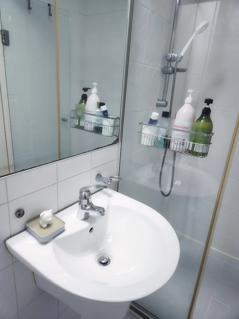 [Gangnam, Seoul] Studio Apartment, 30-second walk from Yeoksam Station # Prime location right next to Yeoksam Station (Line 2) 16