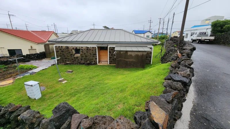 [Seongsan, Seogwipo] Geo House, a fully-furnished stone house living accommodation 19