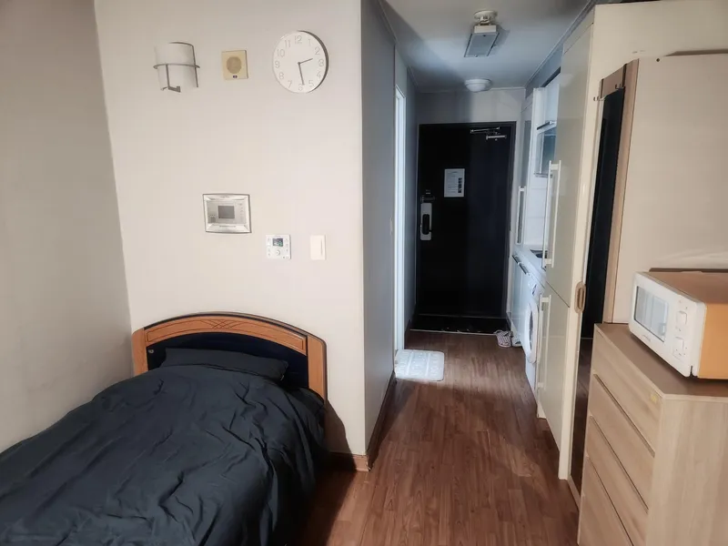 [Gangnam, Seoul] Studio Apartment, 30-second walk from Yeoksam Station # Prime location right next to Yeoksam Station (Line 2) 7