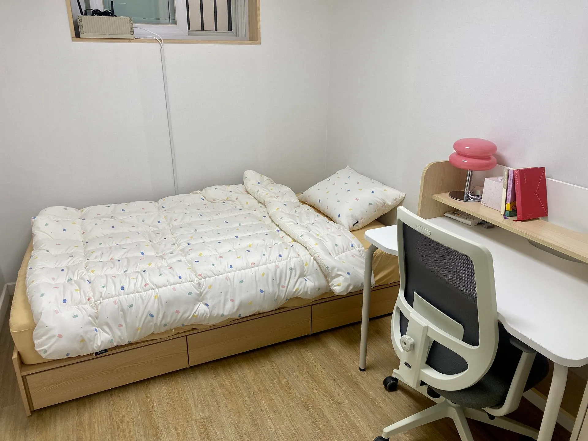 Sillim-dong One-Bedroom House near Station