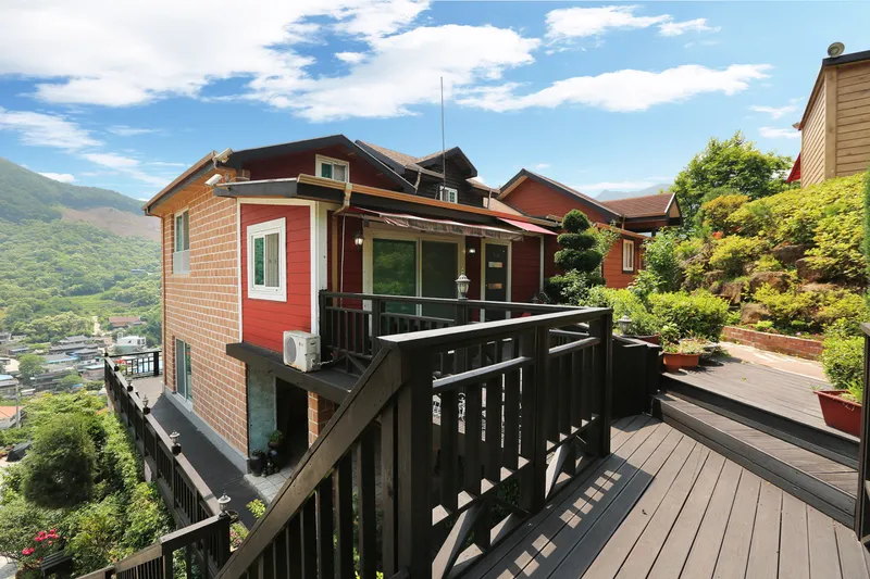 [Gurye] A neat and clean pension with a great view of the Seomjin River in front #Byeolbang 13