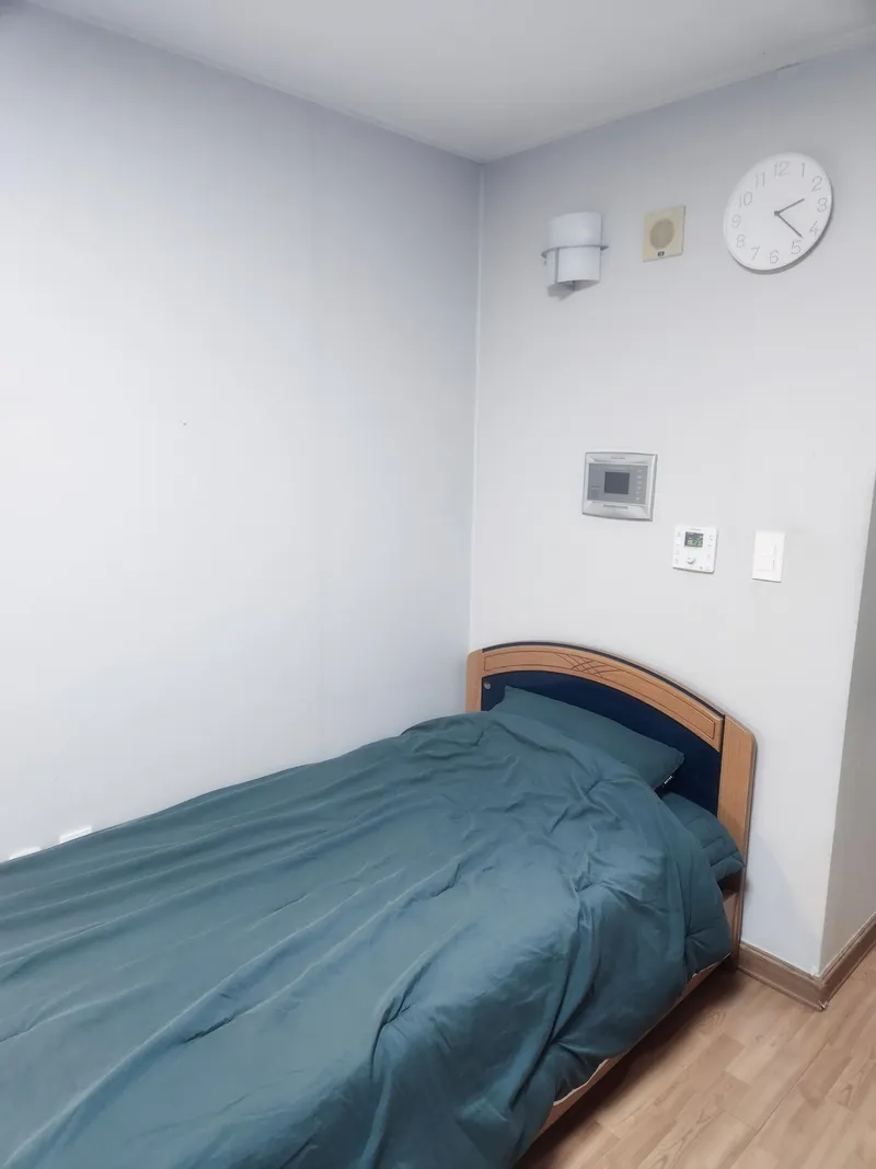 [Gangnam, Seoul] Studio Apartment, 30-second walk from Yeoksam Station # Prime location right next to Yeoksam Station (Line 2) 12