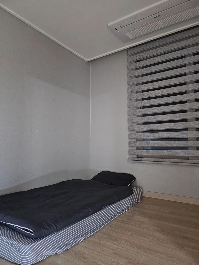 [Yeongpyeong-dong, Jeju] 47 pyeong three-room, spacious living room officetel #Easy access to Jeju City 39