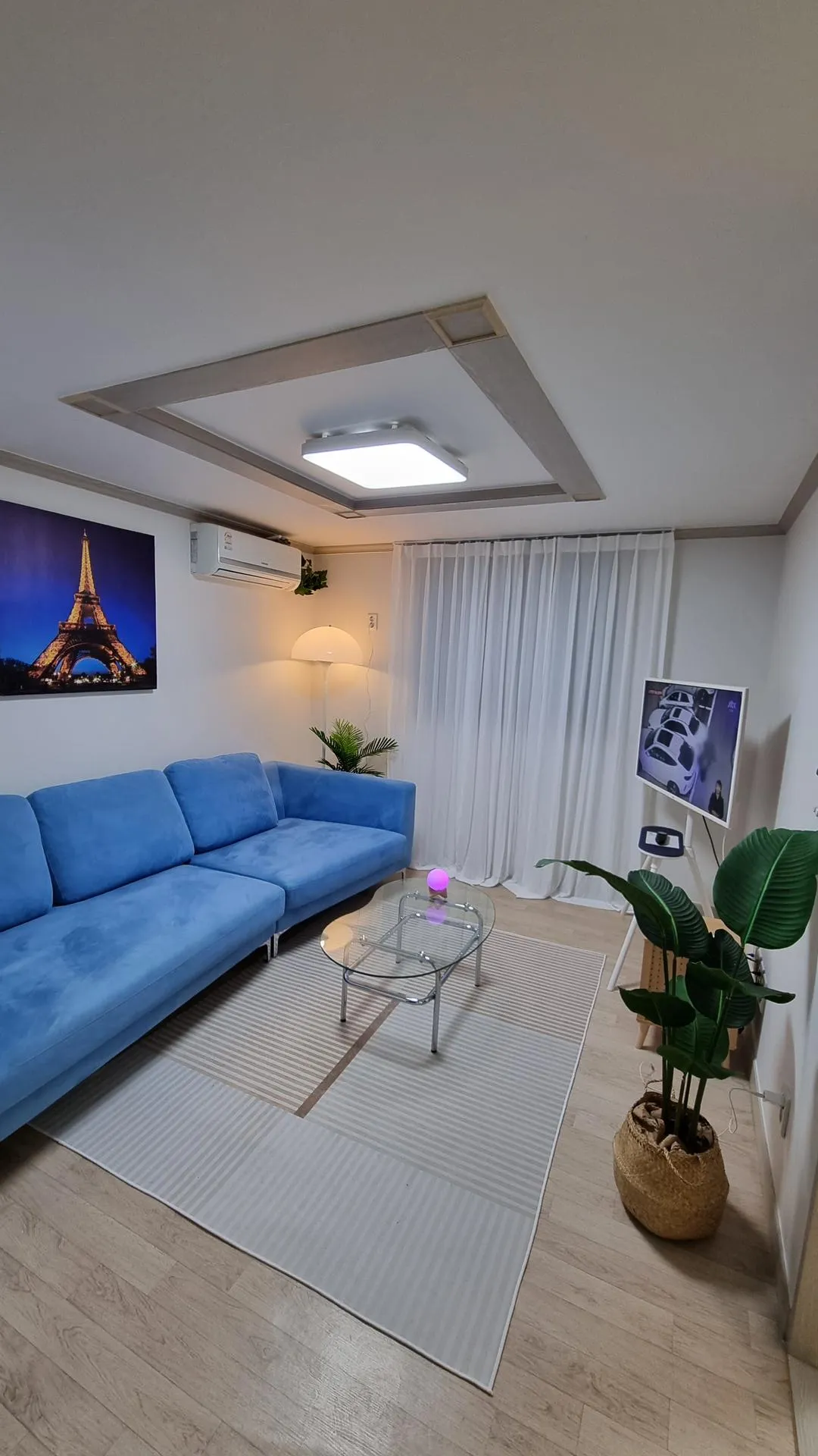 Dusan-dong Transit-Friendly Two-Bedroom House