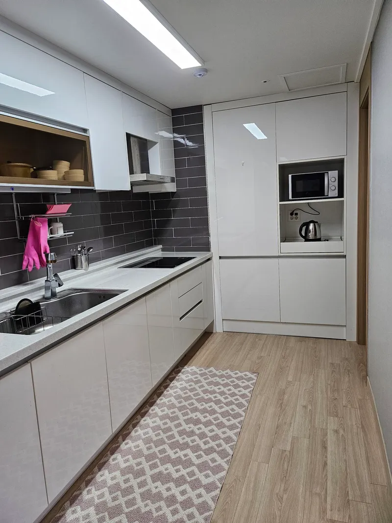 [Yeongpyeong-dong, Jeju] 47 pyeong three-room, spacious living room officetel #Easy access to Jeju City 8