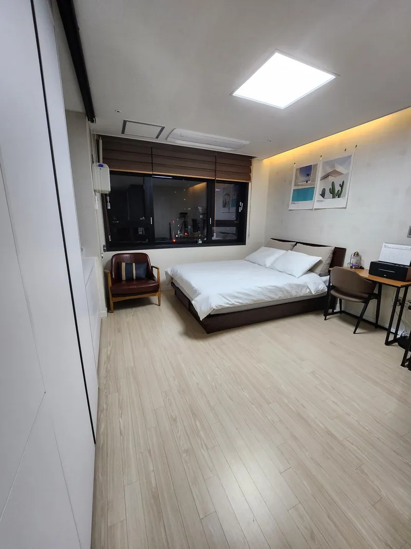 [Yeon-dong, Jeju] Near the airport ★ Beam projector, computer, dryer, coffee machine ★ Utilities included 5
