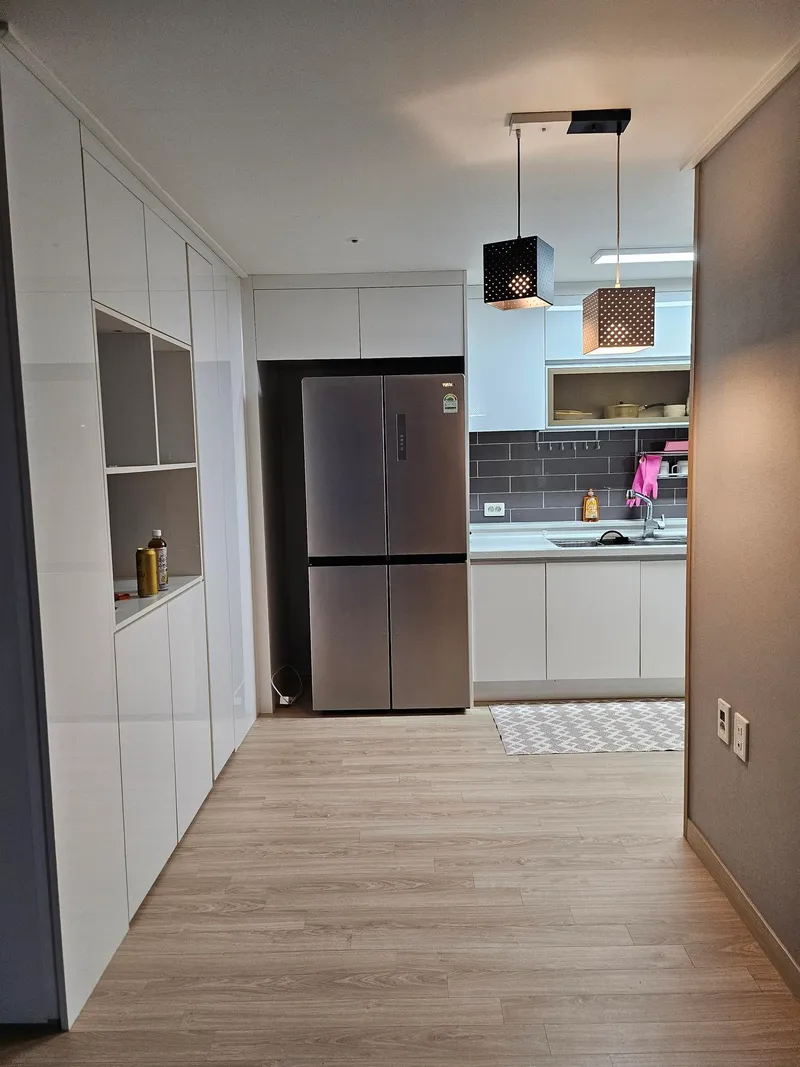 [Yeongpyeong-dong, Jeju] 47 pyeong three-room, spacious living room officetel #Easy access to Jeju City 4