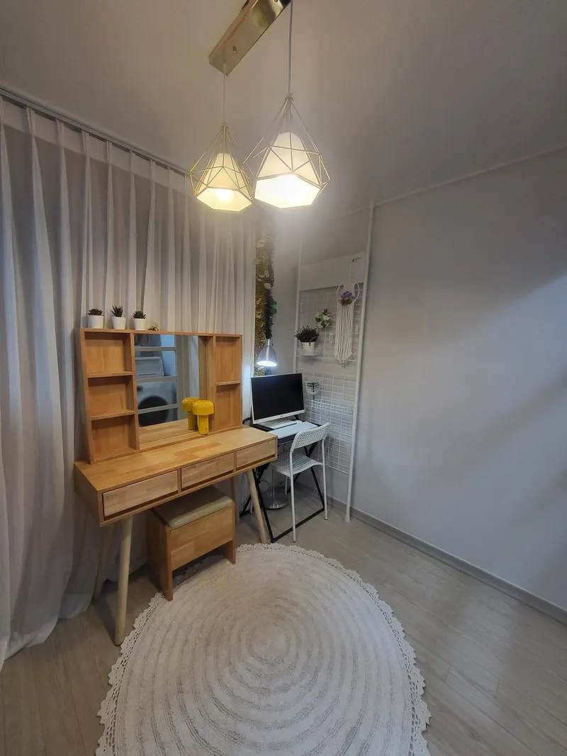 [Songpa, Seoul] 2 minutes walk from Songpanaru Station on Line 9, very close to the station 21