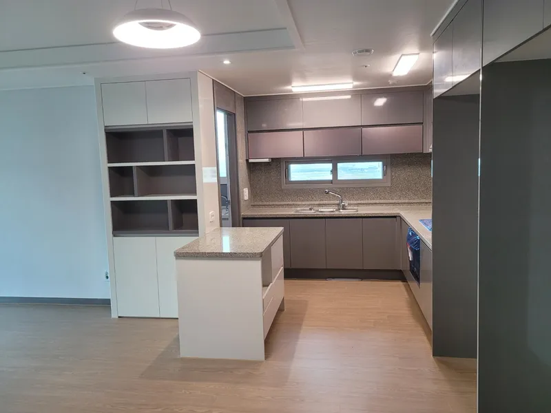 [Yeonsu, Incheon] 10-person ocean view full air conditioning 35 pyeong newly built 4-room apt 41